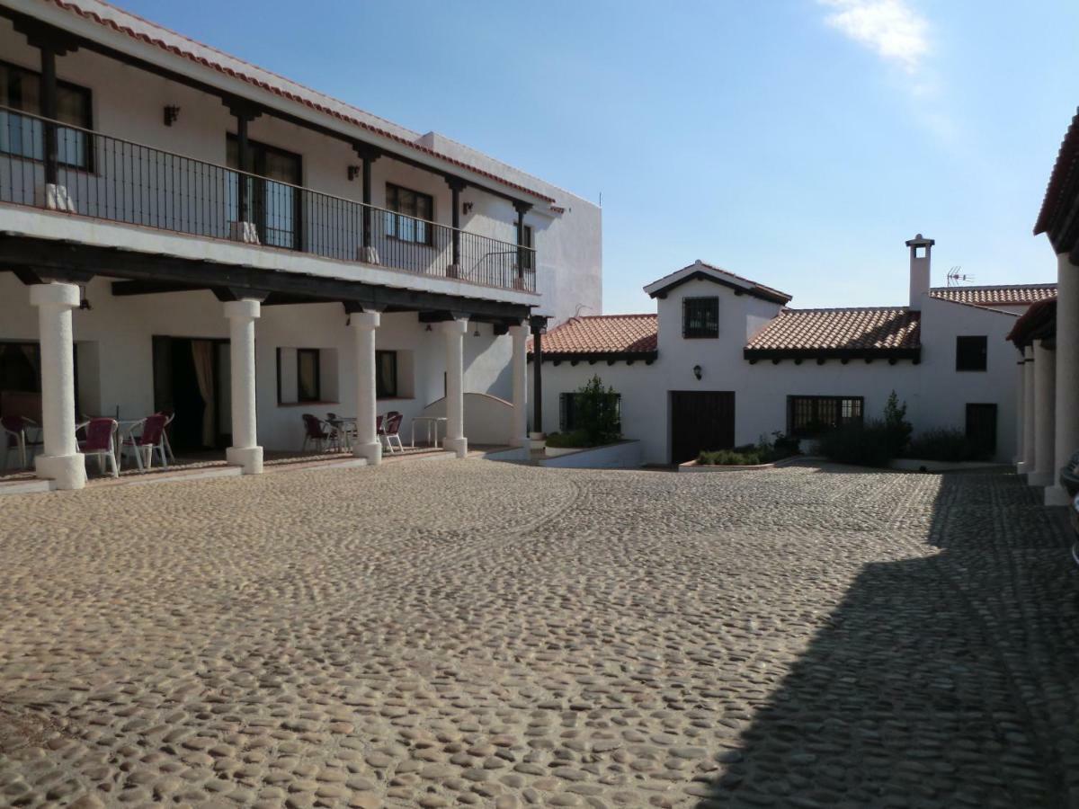 בית הארחה Mestanza 	C.Rural Huertadeltiocruz מראה חיצוני תמונה